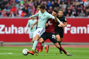 2019년 FC 뉘른베르크를 상대로 플레이하는 레반도프스키