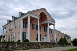 초트 하우스, 플레전트빌