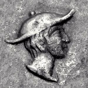 페타소스를 쓴 헤르메스. 캅사, 마케도니아의 주화, 기원전 400년경.