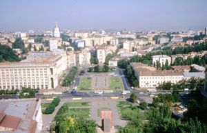 소련 시대, 광장은 칼리닌 광장이라고도 불렸다.