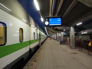 헬싱키에서 콜라리로 가는 기차가 탐페레에서 정차