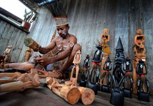 아스맛 목각 조각가