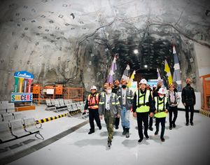 인도네시아 대통령 조코 위도도가 방문한 파푸아 중부의 그라스버그 광산 지하 부분