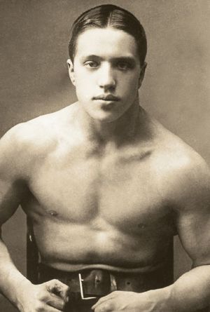 알프레드 네울란드 - 에스토니아 역도 선수이자 최초의 에스토니아 올림픽 우승자