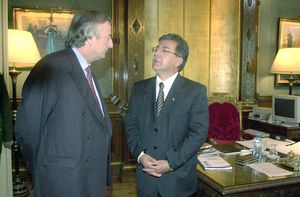 2004년 아르헨티나 대통령 네스토르 키르치네르와 함께 있는 두아르테