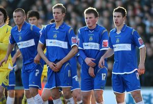 2008년 12월, 스톡포트 선수들. (안소니 필킹턴, 칼 베이커, 스티븐 글리슨, 토미 로 4명)