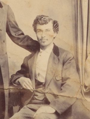 파운틴밸리는 원래 란초 라스 볼사스의 일부였다. 1872년 캘리포르노의 목장주 라몬 요르바(사진)는 후안 호세 무릴로와 함께 란초의 절반에 대한 특허를 받았다.