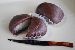 보타모치 (고운 앙금을 사용한 것)