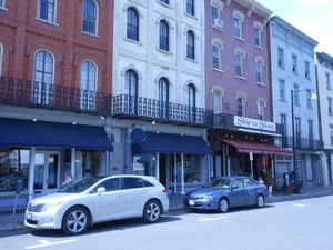 킹스턴의 역사적인 상업 건물