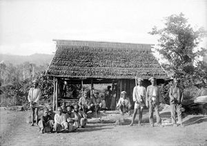 1900년대 초의 전통적인 부루 가옥