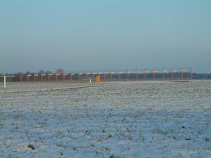 독일 하노버 공항 27R 활주로의 로컬라이저