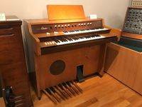 하마마츠시 악기 박물관에 전시된 YAMAHA Electone D-1