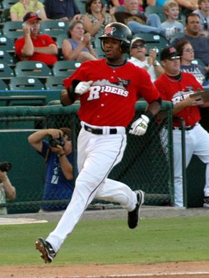 년 프리스코 러프라이더스에서 뛰고 있는 보본