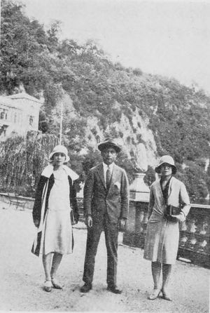 장녀 가타야마 야스코 (오른쪽)와 하라 노부코 (왼쪽). 밀라노, 1929년