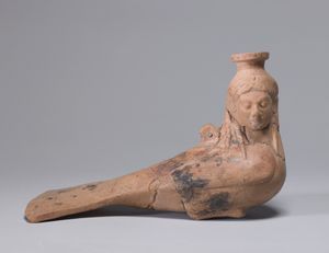 고대 시기 사이렌 모양의 향수병
