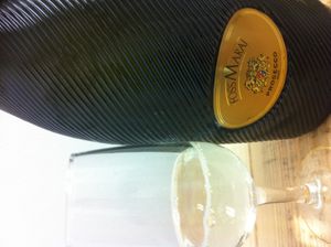 라벨에 DOC 표기가 있는 프로세코 병