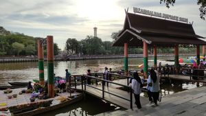 반자르마신의 수상 시장