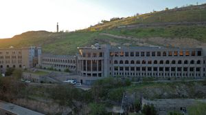 마테나다란의 새 건물