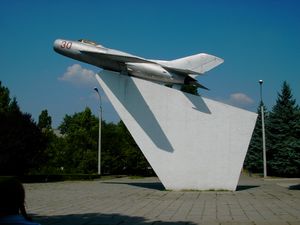 소련 MiG-19 기념비