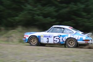 2008 콜린 맥레이 포레스트 스테이지에서 포르쉐 911을 운전하는 맥레이의 아버지, 지미