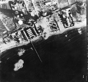 1941년 브리스톨 블렌하임을 몰고 베이루트를 폭격하는 영국 공군 제11 비행대대