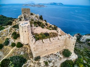 크리티니아 성인 카스트로 크리티니아