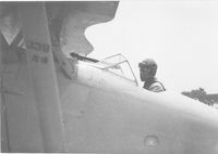 제5비행연대에서 편성되어 전지 종군중인 제2비행대대 제1중대(중대장 가토 다케오 대위, 1938년 5월). 1938년 8월 1일, 제2비행대대 제1중대, 제2중대와 독립비행 제9중대(제6비행연대에서 편성)의 3개 중대가 합동하여 제64비행전대가 편성되었다