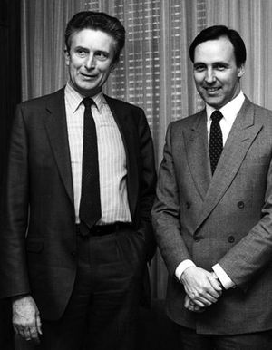 키팅, OECD 사무총장 장클로드 페이와 함께, 1985년