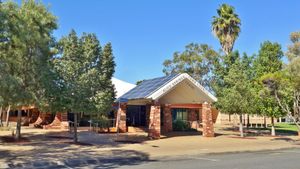 앨리스스프링스 시민 센터는 앨리스스프링스 시의회의 소재지이다.