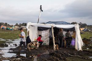 부패한 토지 점유로 인해 부에노스아이레스 게르니카에 조성된 빈민가