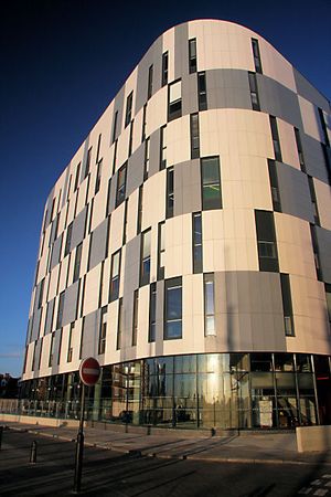 서퍽 대학교의 워터프론트 빌딩