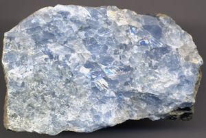 미국 뉴욕주에서 발견된 선캄브리아 시대의 푸른 방해석(calcite) 대리석 조각