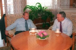 2000년 블라디미르 푸틴과 누르술탄 나자르바예프