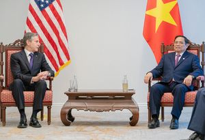 2022년 5월 팜민찐과 미국 국무장관 토니 블링컨