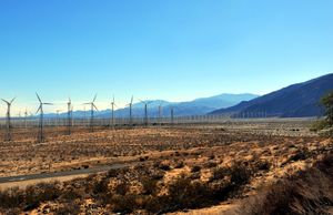 62번 고속도로를 통해 갈 수 있는 캘리포니아주 팜스프링스로 가는 입구.