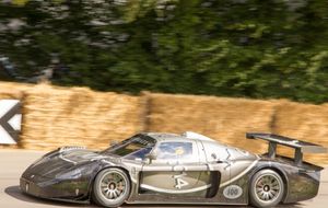 MC12는 오랫동안 레이싱에 참여하지 않았던 마세라티의 복귀를 알렸다.