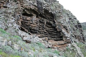 라 고메라 섬에 노출된 용암류 층