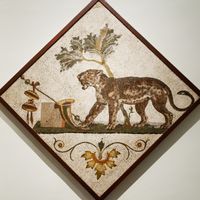 디오니소스의 상징 중 하나로 표범을 그린 로마 시대의 모자이크 (폼페이 근교)