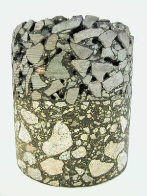 투수성 아스팔트 코어