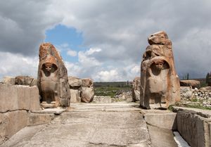 스핑크스 문 (알라자 호유크, 초룸, 터키)