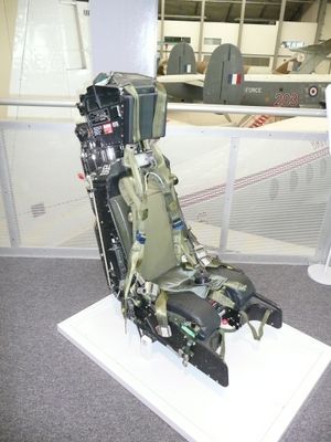 마틴-베이커 Mk 9 사출 좌석; 마틴-베이커 좌석은 약 950명의 RAF 조종사와 전 세계 약 7600명의 조종사를 구했다.