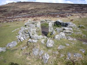 홈즈가 잠복했다는 그림즈폰드의 원형 거석 열주