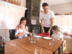 스웨덴 부부와 그 자녀들