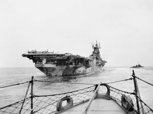 요크타운호 후미 모습