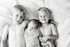 신생아와 형제들