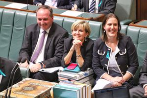 2016년 줄리 비숍 및 켈리 오드와이어와 조이스