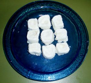 카이막 로쿰, 아피온카라히사르의 특산품인 크림 터키쉬 딜라이트.