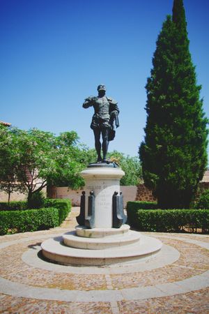 스페인 톨레도에 있는 가르실라소 기념비