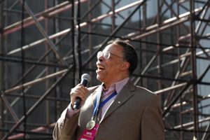 캐나다 의회 시인이 된 토론토의 계관 시인 조지 엘리엇 클라크