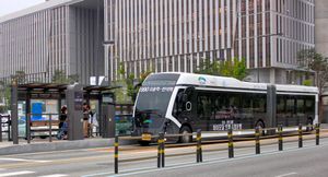 세종축 간선급행버스체계에서 시범 운행중인 바이모달 트램